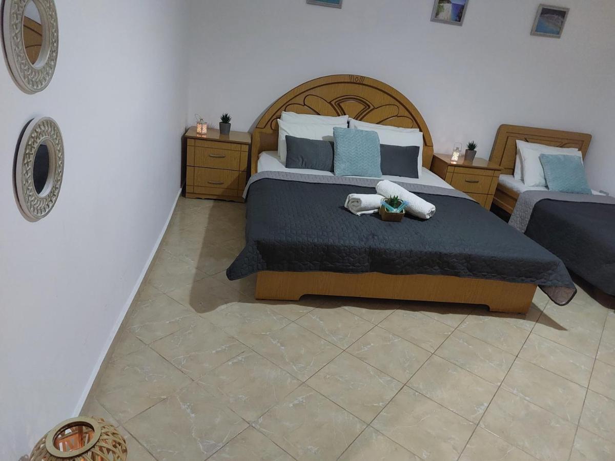 Orange Guest House Dhërmi Екстериор снимка