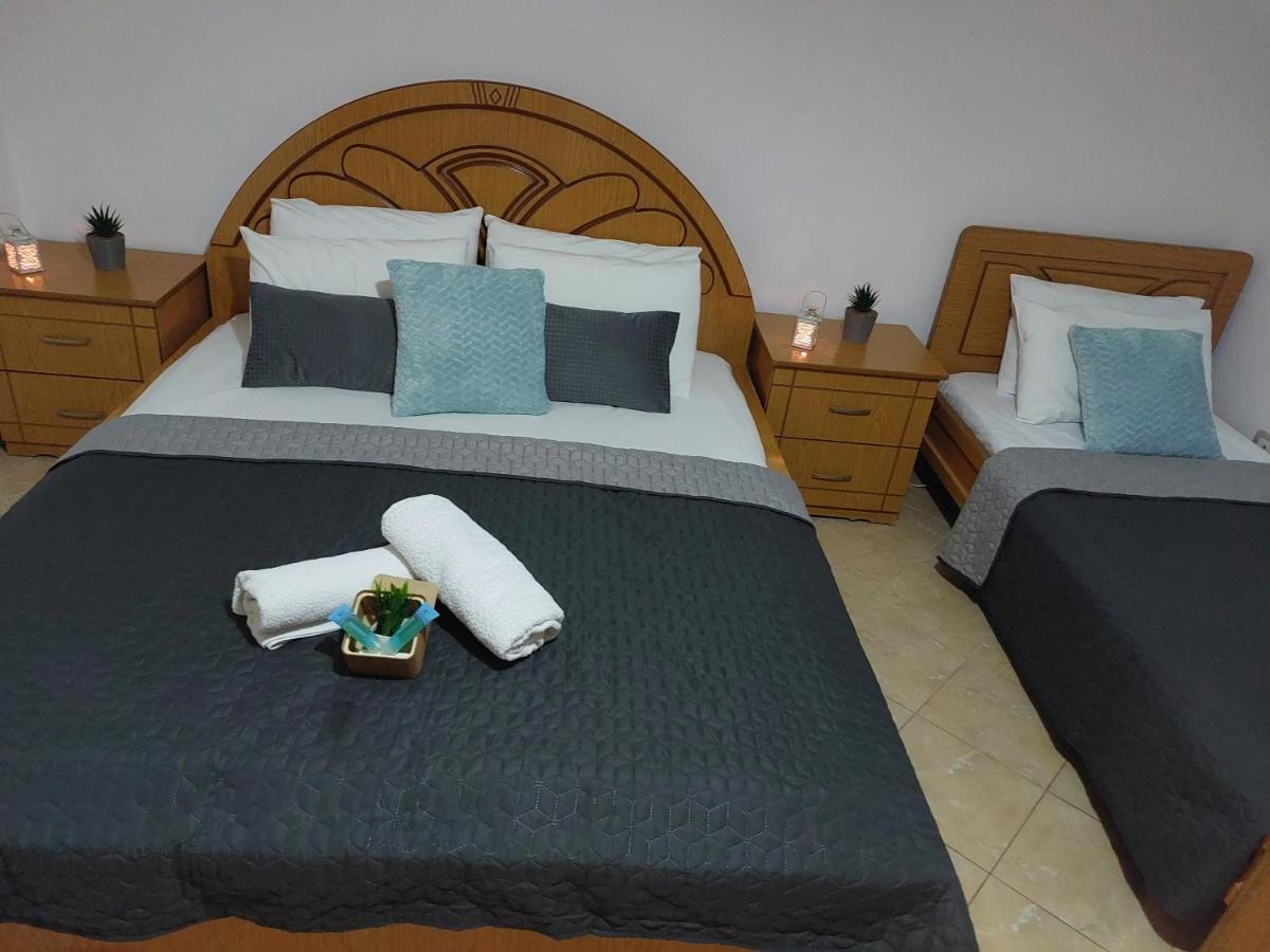Orange Guest House Dhërmi Екстериор снимка
