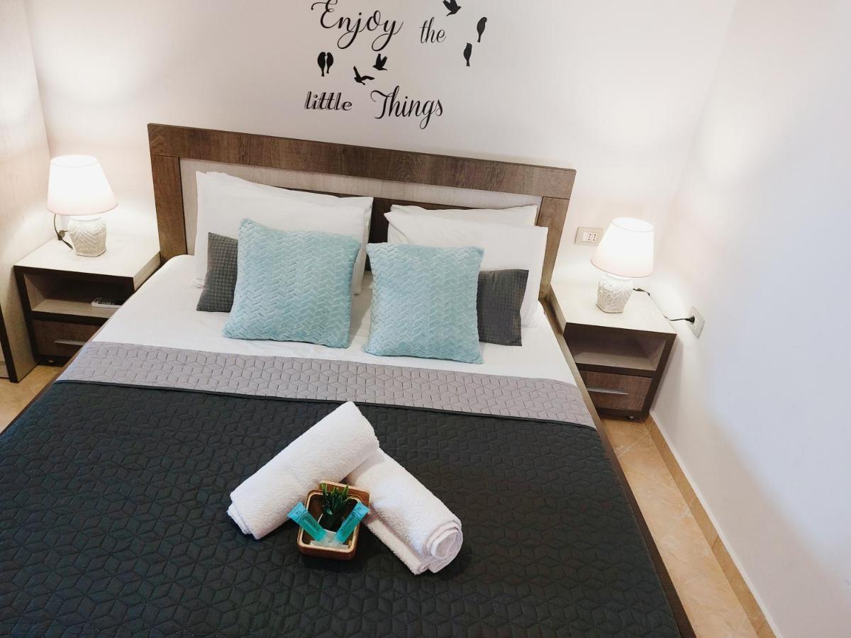 Orange Guest House Dhërmi Екстериор снимка