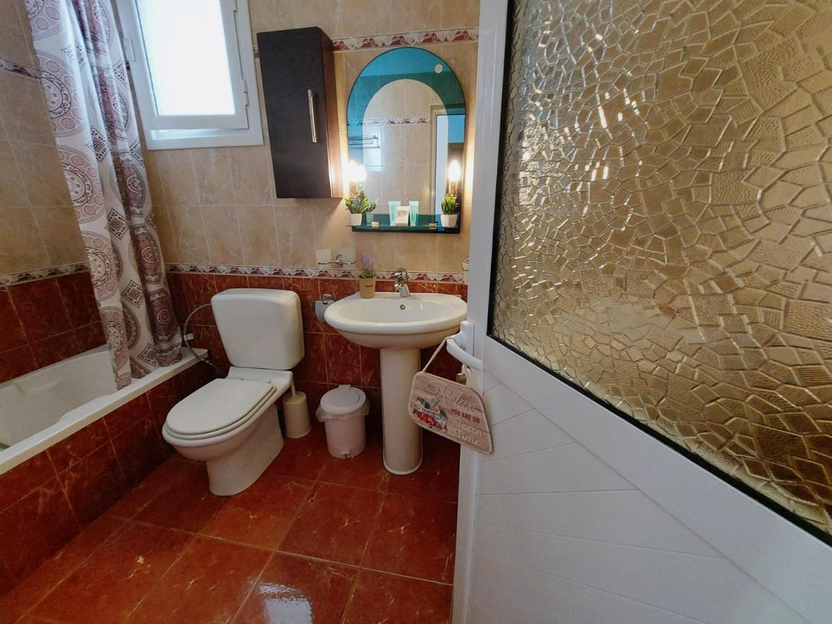 Orange Guest House Dhërmi Екстериор снимка