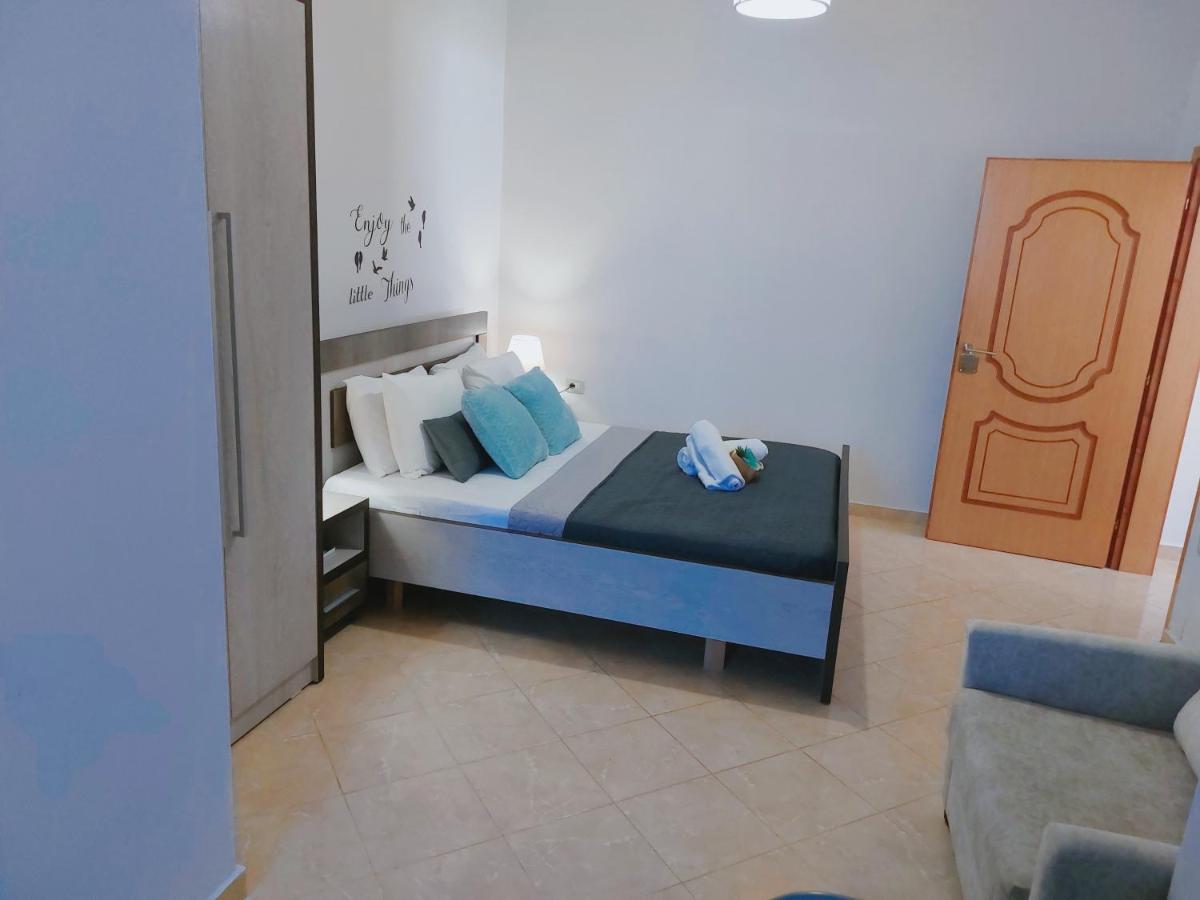 Orange Guest House Dhërmi Екстериор снимка