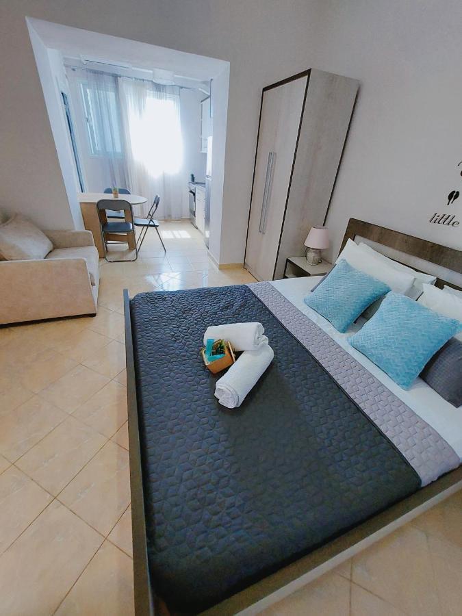 Orange Guest House Dhërmi Екстериор снимка
