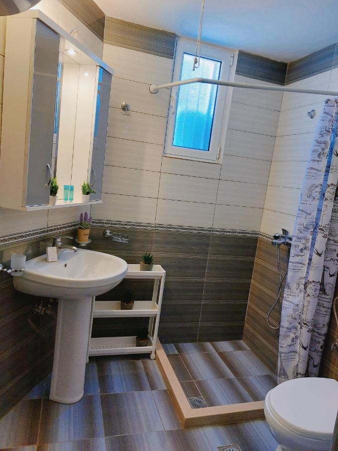 Orange Guest House Dhërmi Екстериор снимка