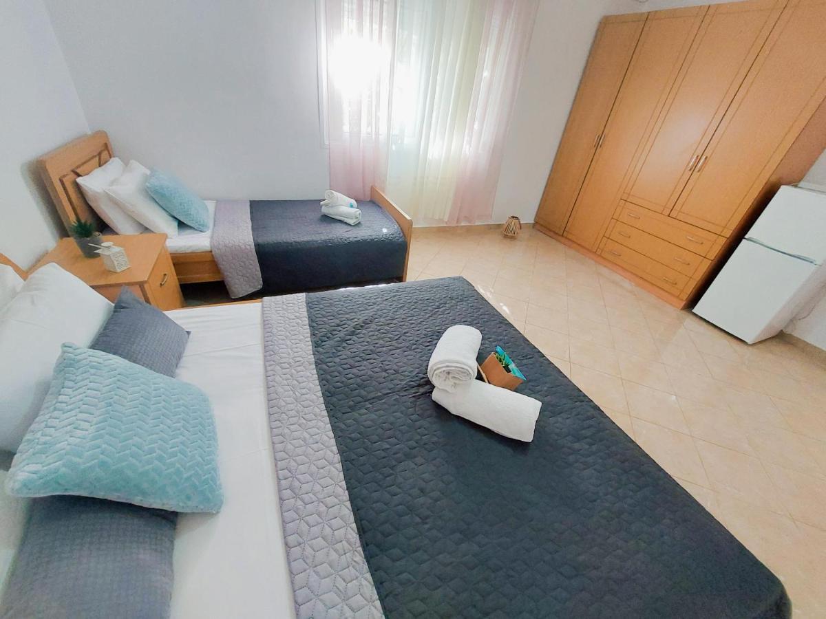 Orange Guest House Dhërmi Екстериор снимка