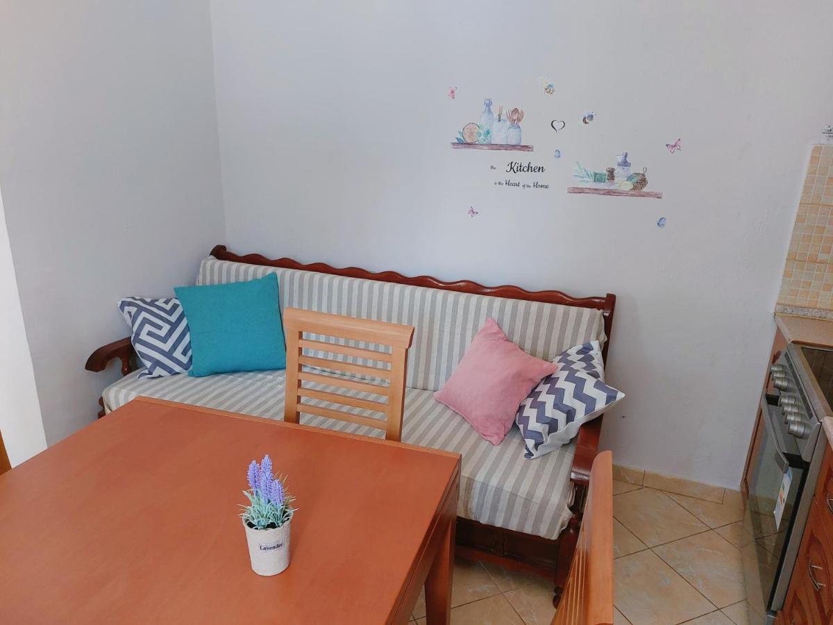 Orange Guest House Dhërmi Екстериор снимка